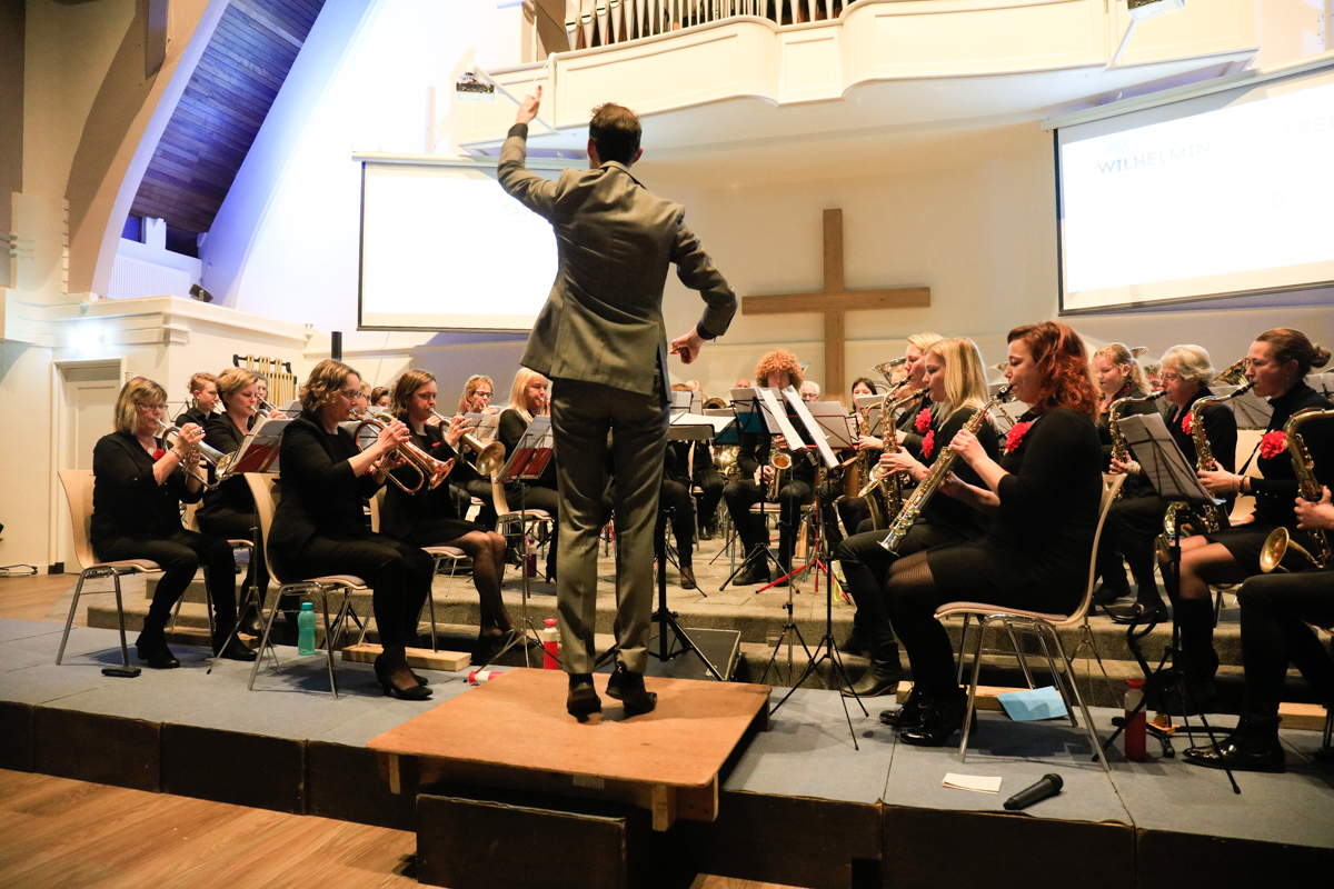 Foto’s Koperkleuren dubbelconcert in Bolsward met Koperguod